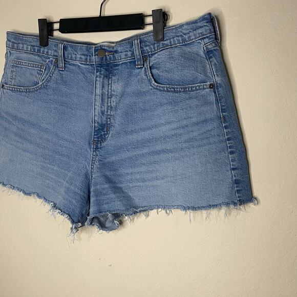Universal Thread 90s Cutoff Denim Shorts - Size 16 - Picture 2 of 4